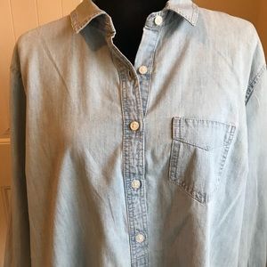 Gap Denim Long Sleeve Button Down Shirt